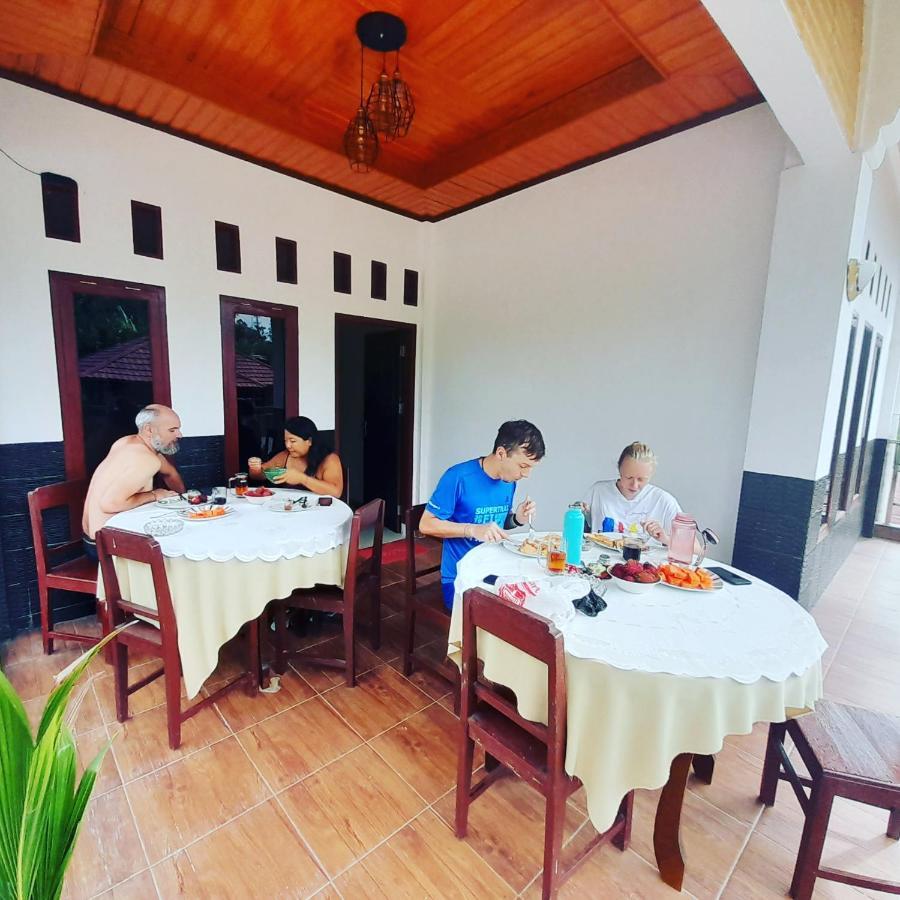 The Sanduk Homestay Rantepao Exterior photo