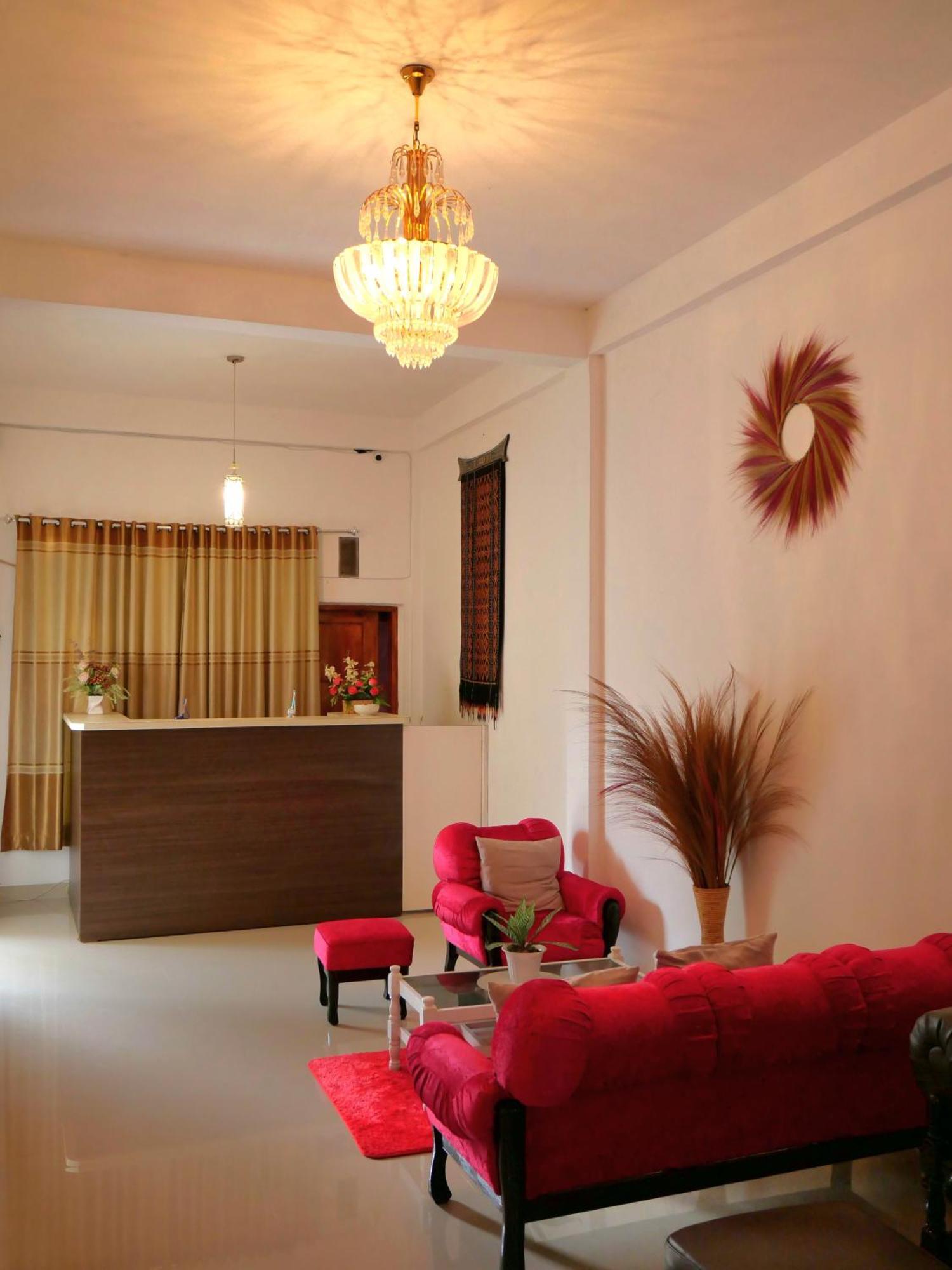 The Sanduk Homestay Rantepao Exterior photo